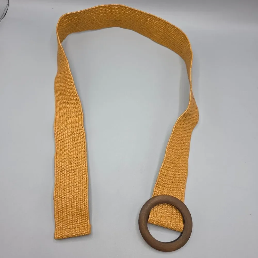 Chic Woven Straw Belt with Tortoiseshell Buckle